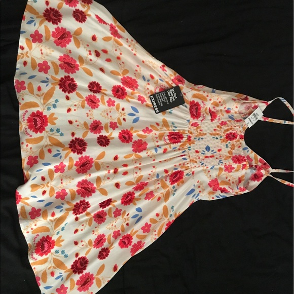 Dress - Picture 2 of 3